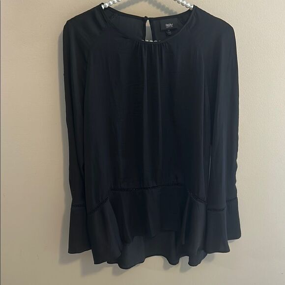 Mossimo Bell Sleeve Black Blouse. Size Medium - Picture 1 of 5